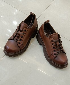 多尔康2022春季新款头层牛皮轻盈舒适厚底增高英伦风时尚休闲单鞋