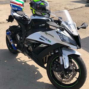 大牛摩托车跑车