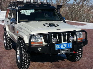 北京吉普 213 切诺基2500 北汽骑士 改装前杠 竞技杠