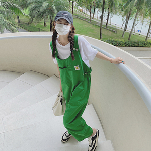 工装绿色背带裤女夏季薄款韩版宽松高腰甜酷少女感休闲连衣裤套装