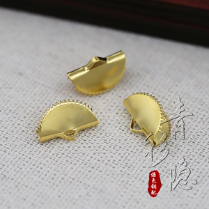 DIY饰品纯铜24k金保色多尺寸扇形带齿绳夹B1034