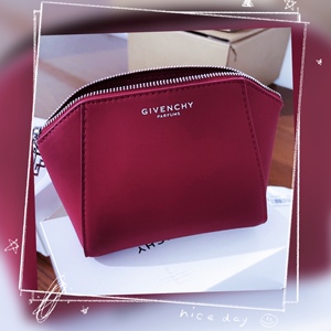givenchy纪梵希赠品化妆包挚爱小方包复古拉链手拿包国柜满2包邮