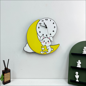卡通月亮可爱小兔子创意装饰挂墙钟表客厅幼儿园静音个性时钟挂钟