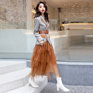 西装纱裙套装绿