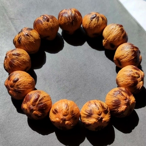 紫金鼠前鼠后猫