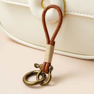复古牛皮手绳钥匙扣挂件创意精致汽车钥匙链锁圈环书包挂饰小饰品