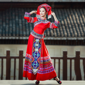 壮族服装女广西三月三传统服饰云南少数民族衣服壮锦舞蹈演出服装