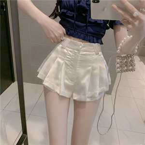 薄款设计感蕾丝边裙裤女装夏季短裤白色a字短裙辣妹高腰短款裤子