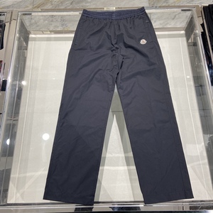现货moncler蒙口 大字母标语印花男士直筒阔腿运动裤 2a00025