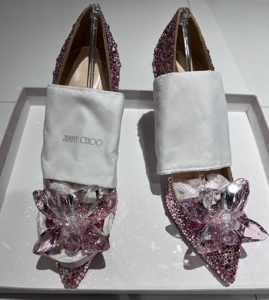 周仰杰水晶鞋正品