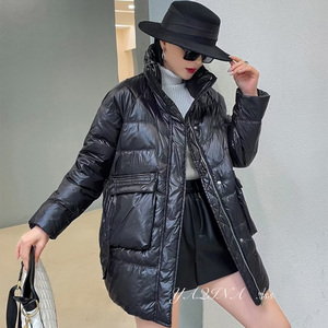 雅琪娜羽绒服