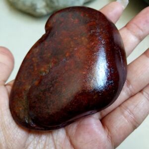 133g新疆和田红玉籽料原石独籽红沁肉籽玉 独籽把件枣红(已结缘)