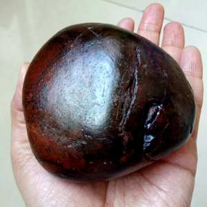 415g红沁籽料原石新疆和田玉墨玉河独籽真皮饱满馒头籽料把件