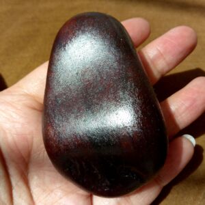 和田玉籽料吊坠新疆天然墨玉河红玉红沁无裂籽玉挂件可佩戴81g