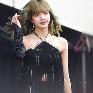 新款女团blackpink演出服 lisa同款黑色背心闪钻流苏吊带短裤套装