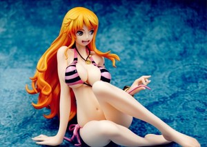 bb 异色坐姿水着泳装 娜美 手办模型摆件