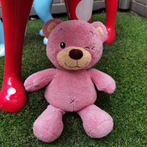 粉红色娃娃小熊