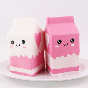 热销仿真慢回弹pu牛奶盒玩具squishy正软白粉色卡通表情酸奶盒子