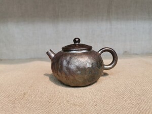云南建水紫陶大师浪鬼无相柴烧作品-精品手捏壶200ml