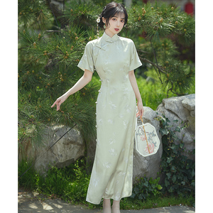 新中式女装中国风少女年轻款绿色绝美改良旗袍2024新款日常可穿夏