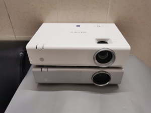 二手投影机投影仪索尼ex271高清接口3800流明商务办公家庭影院