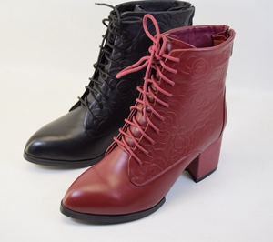 邦赛女鞋秋冬新款系带头层牛皮布洛克雕花粗高跟尖头加绒时尚短靴