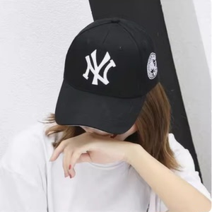 韩版棒球帽 男女春夏款鸭舌帽 出游太阳帽 弯帽檐 铁环朋克帽