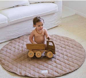 ins风纯色菱形格子柔软圆形地垫宝宝爬行垫多用途棉布儿童盖毯