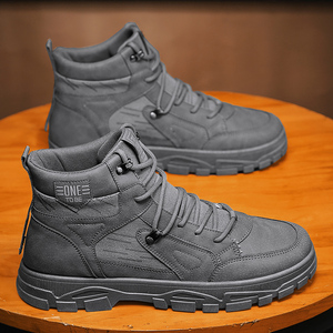 劳保鞋男冬季高帮工装马丁靴工地干活防水耐磨2021年新款工作潮鞋