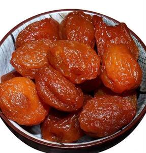 奶油话梅 颗颗饱满 细嚼咽下 肉厚汁多 回味无穷 小时候的蜜饯