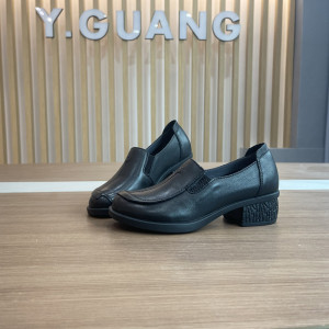 阳光休闲女皮鞋