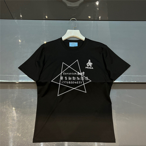 000人付款淘宝prada/普拉达 男女运动休闲短袖提包小人炫彩刺绣三角标