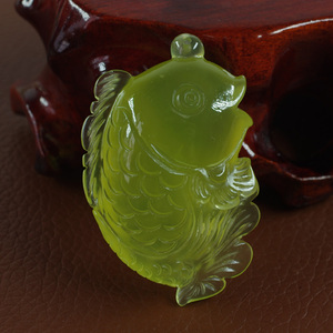 天然岫玉鱼吊坠冰种玉石连年有余挂件鲤鱼毛衣链金玉满堂饰品