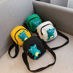 小恐龙挎包