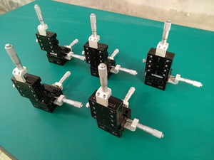 台手动滑台光学平台光学调整架微分头滑台