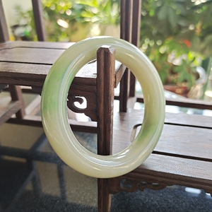 内蒙古玉石佘太翠佘太玉天然精品玉石中国风冰青色飘翠大胖圆绿镯