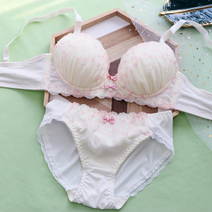 日系内衣女无钢圈套装聚拢薄款舒适甜美可爱少女文胸高中学生春季