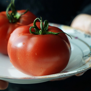 无双不二 土番茄 自然成熟酸甜有味 顺丰包邮 2减5