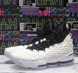 nike lebron xv lbj15 詹姆斯15 篮球鞋 黑白 aq2364-100