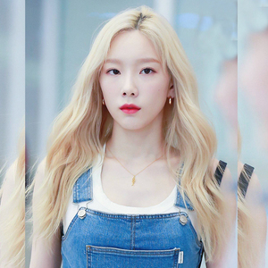 金泰妍假发女中分长卷发大波浪假头套金色中长发高温丝整顶假发套