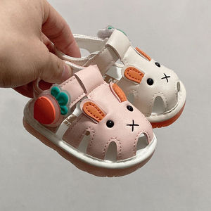 新款男女宝宝凉鞋软底防滑1到2岁会带响叫叫鞋婴幼儿童学步鞋子小