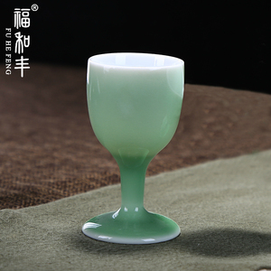 仿古青瓷陶瓷酒杯高脚杯白酒烈酒单杯酒具家用绿色酒杯节日送礼品