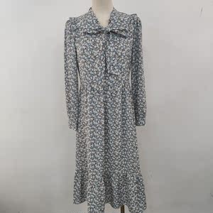 奕路莎女装连衣裙