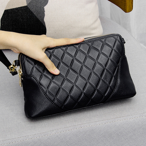 女士手包手拿包2021新款时尚真皮小挎包女简约百搭牛皮菱格单肩包