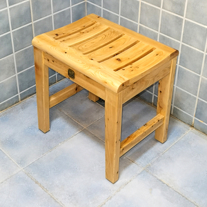 特价实木浴室凳防滑老人洗澡凳子洗脚沐浴卫生间专用防水淋浴木凳