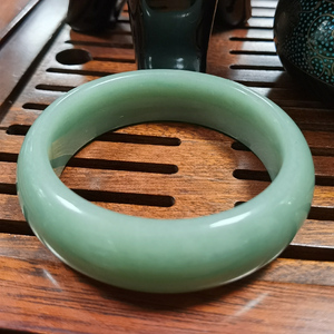 内蒙古佘太翠佘太玉天然玉石手镯饰品老坑翠绿经典精品气质款饰品