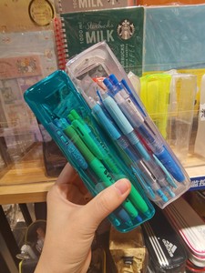 洋气还能装的很多哦！日本锦宫磁力双拼透明软质笔袋