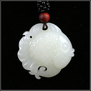 新疆和田玉吊坠 羊脂白玉挂件 热带鱼 连年有余 15.18克 s