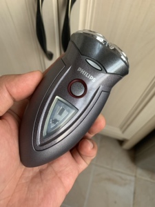 飞利浦hq9080剃须刀,非常便携,出差居家神器.关联hq9090,9070
