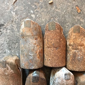 废旧二手钎头合金风钻头炮头打桩机配件地桩钻井专用一字风40钻头